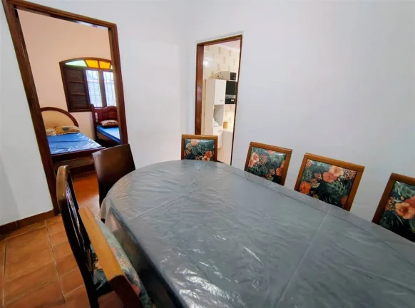 Imagem Casa com quartos + edícula e Piscina em Praia Grande