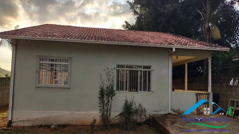 Imagem Oportunidade Imperdível: Casa Toda Avarandada à Venda!