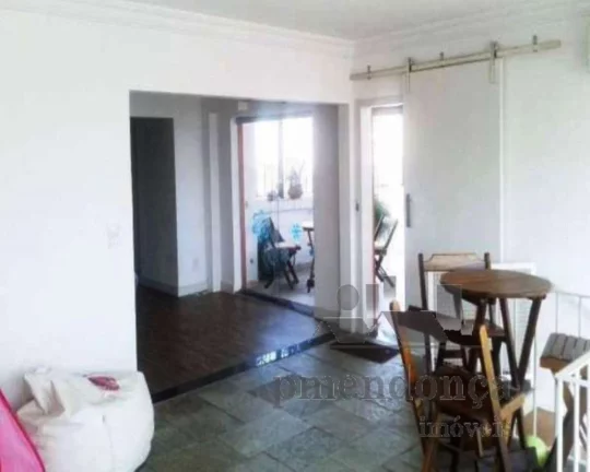 Imagem Excelente cobertura trilex. 1º Piso com living amplo para 2 ambientes, 3 dormitórios sendo 2 suít...