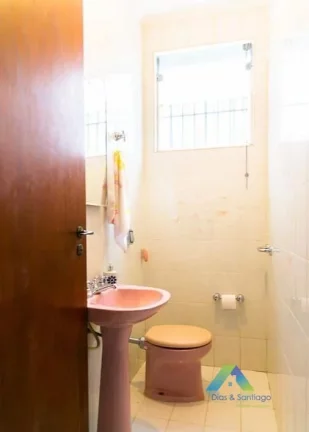 Imagem VILA DAS MERCÊS Sobrado 176 metros, 2 dormitórios, escritório, dormitório de empregada, sala 2 ambientes, 2 vagas com ótima localização e valor