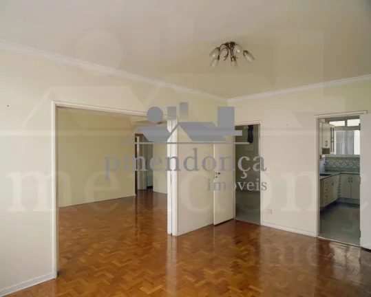 Imagem Apartamento amplo ensolarado, rico em armarios, claro e ventilado, em rua nobre e arborizada de Higi...