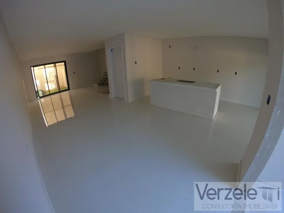 Imagem Casa / Sobrado para Venda em Camboriú / SC no bairro São Francisco de Assis