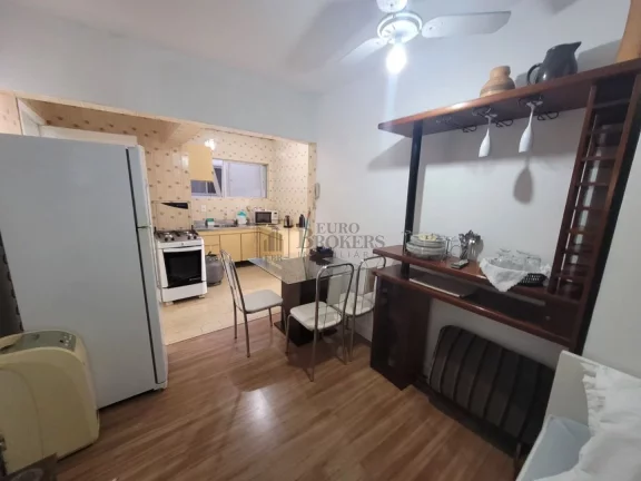 Imagem Apartamento para reforma com 3 dormitórios à venda em Balneário Camboriú.