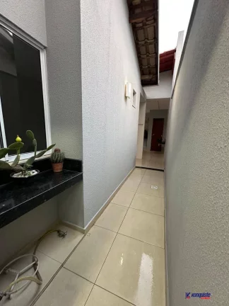 Imagem VENDO OPORTUNIDADE CASA 3/4 REFORMADA SIM