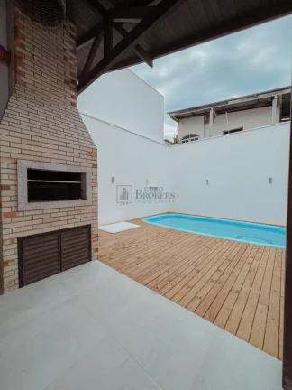 Imagem Casa com 3 dormitórios à venda no bairro Nações de Balneário Camboriú/SC