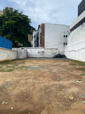 Imagem A 5ª Avenida Imóveis aluga Lote 507,00m2 no Rio Vermelho por R$15.000,00: em frente ao Posto Shell