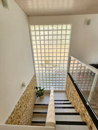 Imagem Casa em Condomínio para Venda em Teresópolis / RJ no bairro Vale Alpino