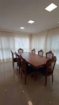 Imagem Apartamento à venda, com 3 quartos, 130m²