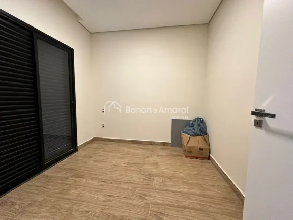 Imagem Casa térrea à venda no condomínio Terras da Estância em Paulínia - SP

A casa conta com 3 quart...