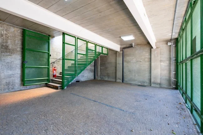 Imagem Casa Comercial Vila Ipojuca - 434M², 8 Banheiros, 3 Vagas, Copa, Cozinha, Quintal.
