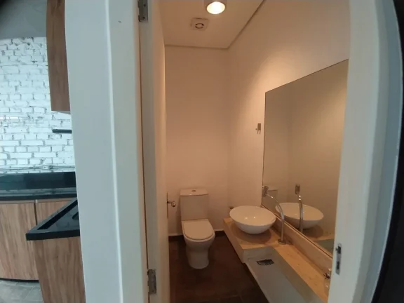 Imagem Casa Jardim Europa - 126M², 2 Dorms, 1 Vaga, Varanda, Armários.
