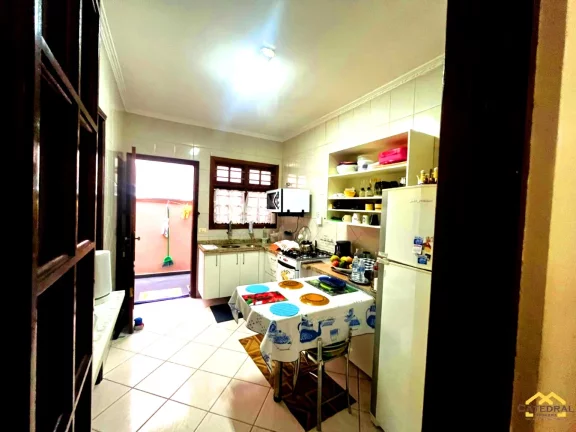 Imagem Salão comercial com casa de 2 dormitórios (1 suíte) 25 vagas - Jundiaí/SP