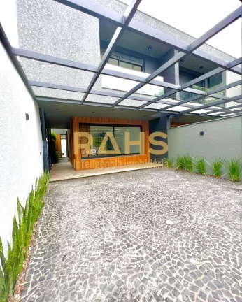 Imagem Lindo geminado de alto padrão no Condomínio Santos Dumont Este imóvel é para você, que busca um...