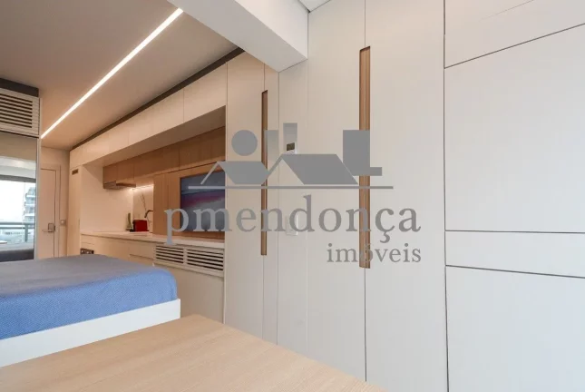 Imagem Apartamento na região de Pinheiros com 1 dormitório e 1 vaga, 30m²