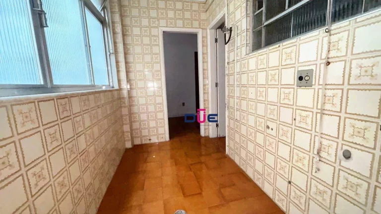 Imagem Apartamento com 3 dormitórios à venda, 140 m² por R$ 840.000,00 - Ponta da Praia - Santos/SP