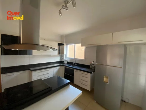 Imagem Maravilhosa casa em condomínio para locação na Vila do Golf, Ribeirão Preto-SP! 3 quartos, 3 suítes, 1 sala, 5 banheiros, 320m² de área. Aproveite essa oportunidade! Quer Imóvel Negócios Imobiliários!