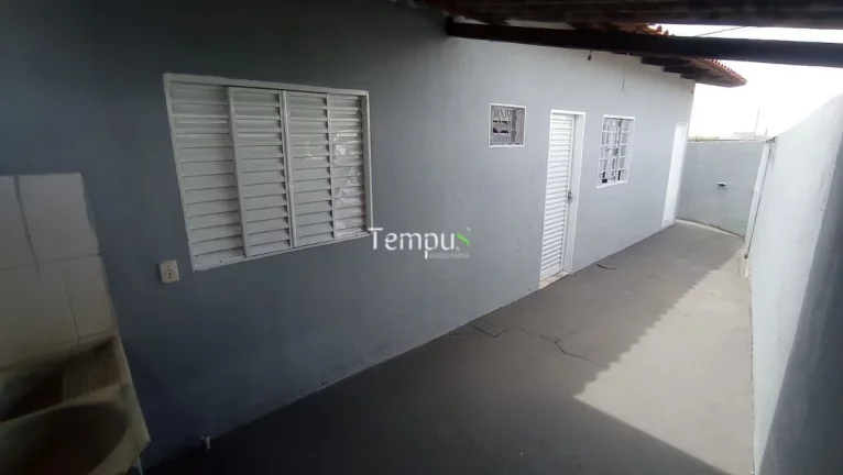 Imagem Casa Padrão, Casa com 2 dormitórios + 3 barracões à venda, 300 m² por R$ 450.000 - Cidade Livre - Aparecida de Goiânia/GO
