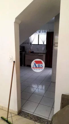 Imagem Sobrado com 2 dormitórios à venda, 68 m² por R$ 220.000,00 - Parque São Vicente - São Vicente/SP