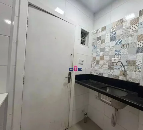 Imagem Kitnet com 1 dormitório à venda, 27 m² por R$ 245.000 - Embaré - Santos/SP