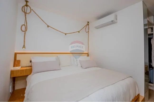 Imagem Apartamento Garden que se destaca pela localização no bairro charmoso da Vila Madalena, com 2 dormitórios, sendo 1 suite, 2 banheiros e 1 vaga .