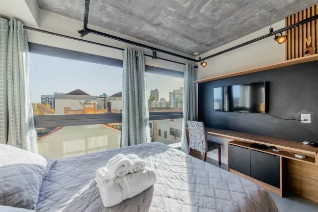 Imagem Studio à venda em Porto Alegre, Petrópolis, com 1 quarto, 28,41m2