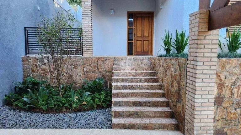 Imagem Casa em condomínioà venda, 322 m² com 3 suítes, 5 banheiros, 3 vagas - Granja Viana II - Cotia/SP