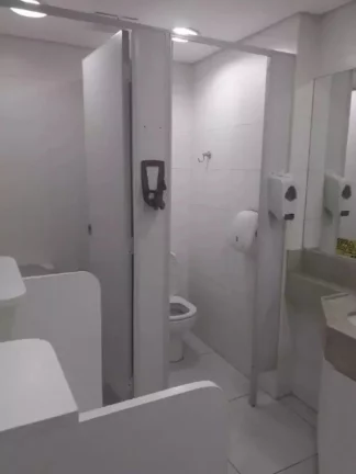 Imagem Laje Comercial de Alto Padrão em Pinheiros, São Paulo-SP: 5 Salas, 13 Banheiros, 21 Vagas de Garagem - 775m²