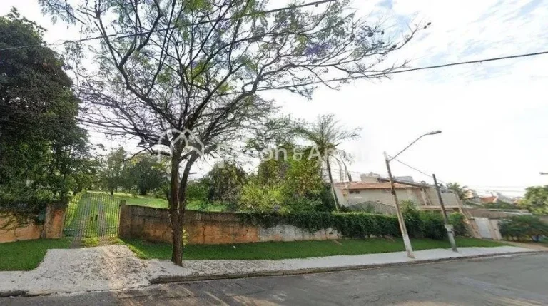 Imagem Venda , área , Alto Taquaral , em Campinas .
Zoneamento ZM 1. 
Localização impar , próximo da la...