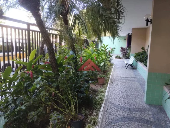 Imagem Apartamento com 2 dormitórios à venda, 65 m² por R$ 300.000,00 - Icaraí - Niterói/RJ