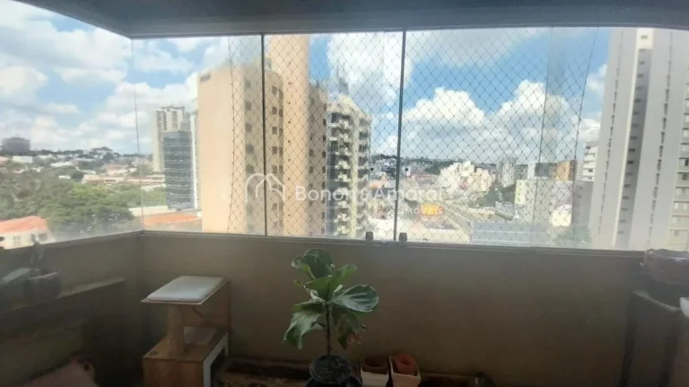 Imagem Localizado em um dos edifícios mais tradicionais da cidade, este apartamento oferece conforto e pra...