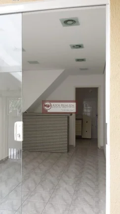 Imagem Grande oportunidade de LOCAÇÃO residêncial ou comercial na vila Mascote. Casa de 120m², com 3 Dormitorios, sala Cozinha, 2 banheiros, quintal, Àres de serviço, 2 Banheiros, 1 vaga de garagem. Valor da locação. R$ 4.500 confira.