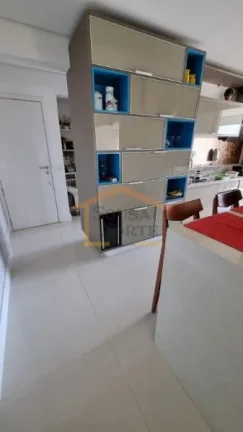 Imagem Apartamento com 134m², 3 dormitórios, sendo 3 suítes. Sala e varanda com piso nivelado, todo em p...