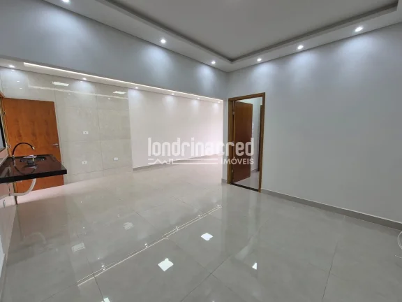 Imagem Casa com 2 quartos (1 suíte), planta bem distribuída, 2 vagas, 80m² construídos em terreno de 125m² na região sul de Londrina