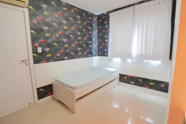 Imagem Apartamento com 3 dormitórios sendo 1 suíte e 2 vagas de garagem em Balneário Camboriú/SC