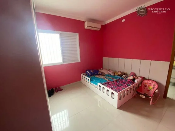 Imagem Sobrado com 3 dormitórios à venda, 180 m² por R$ 950.000,00 - Vila Guilhermina - Praia Grande/SP