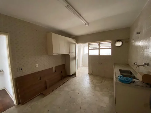 Imagem Apartamento na Bela Cintra com 3 dormitórios e suite