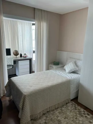 Imagem Cobertura duplex com 3 suítes e 3 vagas de garagem no centro de Itajaí
