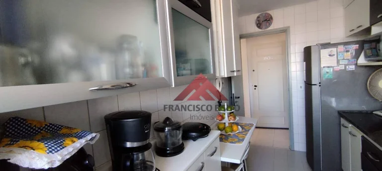 Imagem Apartamento com dois quartos no barreto,proximo aos super mercados carrefour e Sans club,conducão na porta inclusive para o Rio de Janeiro,armários em