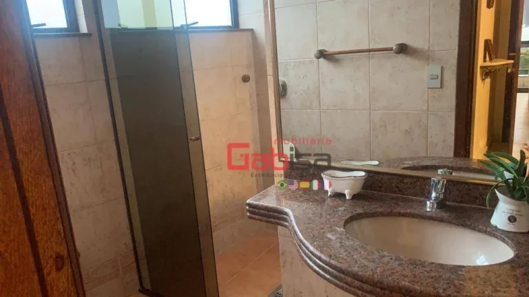 Imagem Apartamento com 3 dormitórios à venda, 100 m² por R$ 750.000,00 - Centro - Cabo Frio/RJ