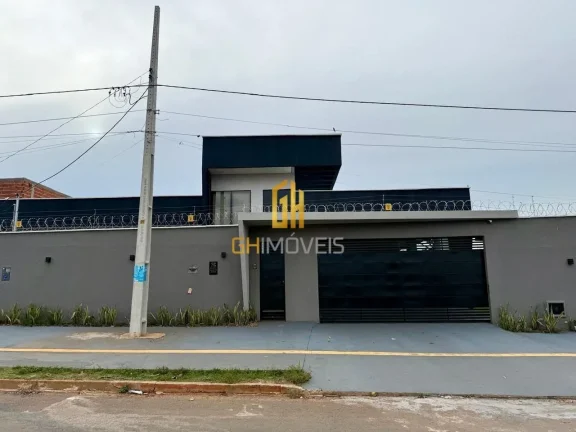 Imagem Casa com 3 quartos no Papilon Park em terreno com 407,50m² com 203m² de área construída possui:
...