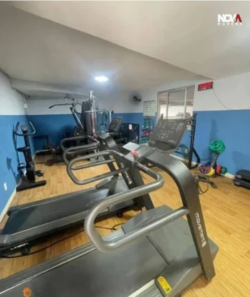 Imagem São 50m² bem distribuídos, com sala aconchegante, cozinha prática, 2 quartos confortáveis e 1 v...