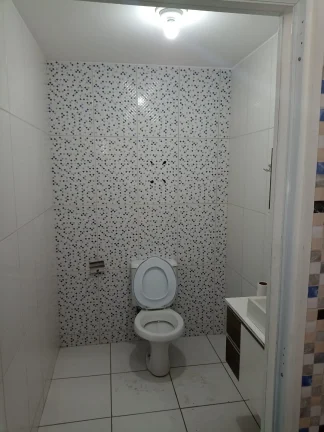 Imagem Sala Comercial para Locação em Votorantim-SP, Real Parque II: 1 Sala, 2 Banheiros, 150,00m² de Área, 1 mezanino.