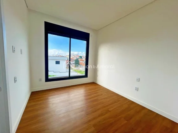 Imagem Moderna, recém-construída e com um projeto pensado para oferecer conforto e integração, essa cas...