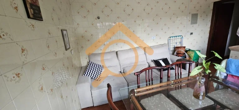 Imagem Casa de luxo em Interlagos: 4 quartos, 2 suítes, 3 salas, 5 banheiros, 6 vagas, 350m² de área - São Paulo-SP.