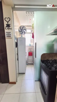 Imagem Viva o privilégio de morar de frente ao mar na Praia de Itaparica!

Este belíssimo apartamento é ...