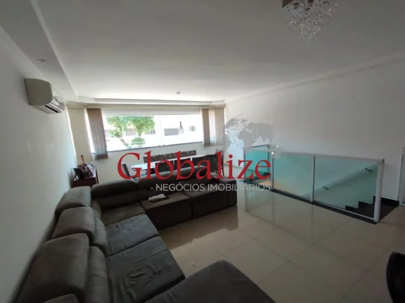 Imagem Casa sobreposta alta com 3 dormitórios, 2 vagas de garagem na Vila belmiro em Santos por R$ 910.000,00