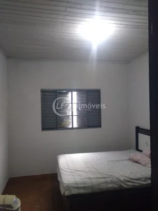 Imagem Casa de 4 quartos à Venda no Parque Residencial Rita Vieira, Campo Grande-MS - 140m² - 2 vagas de garagem