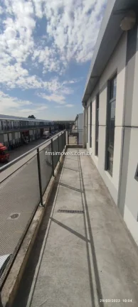Imagem Galpão com 675m² para locação em Tamboré.