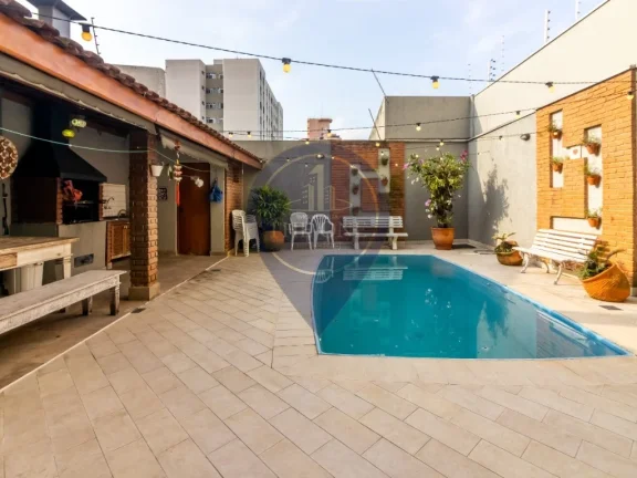 Imagem Imperdível! Casa à venda em São Paulo-SP, bairro Saúde: 4 quartos, 4 suítes, 2 salas, 5 banheiros, 3 vagas de garagem, 231m².