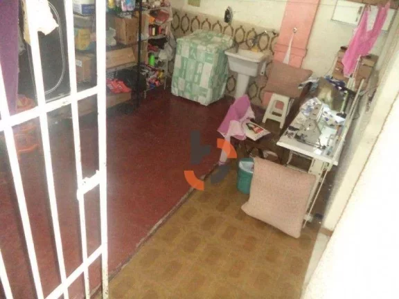 Imagem Oportunidade no Centro de NI: Casa Térrea com 2 Vagas a Pé do Calçadão